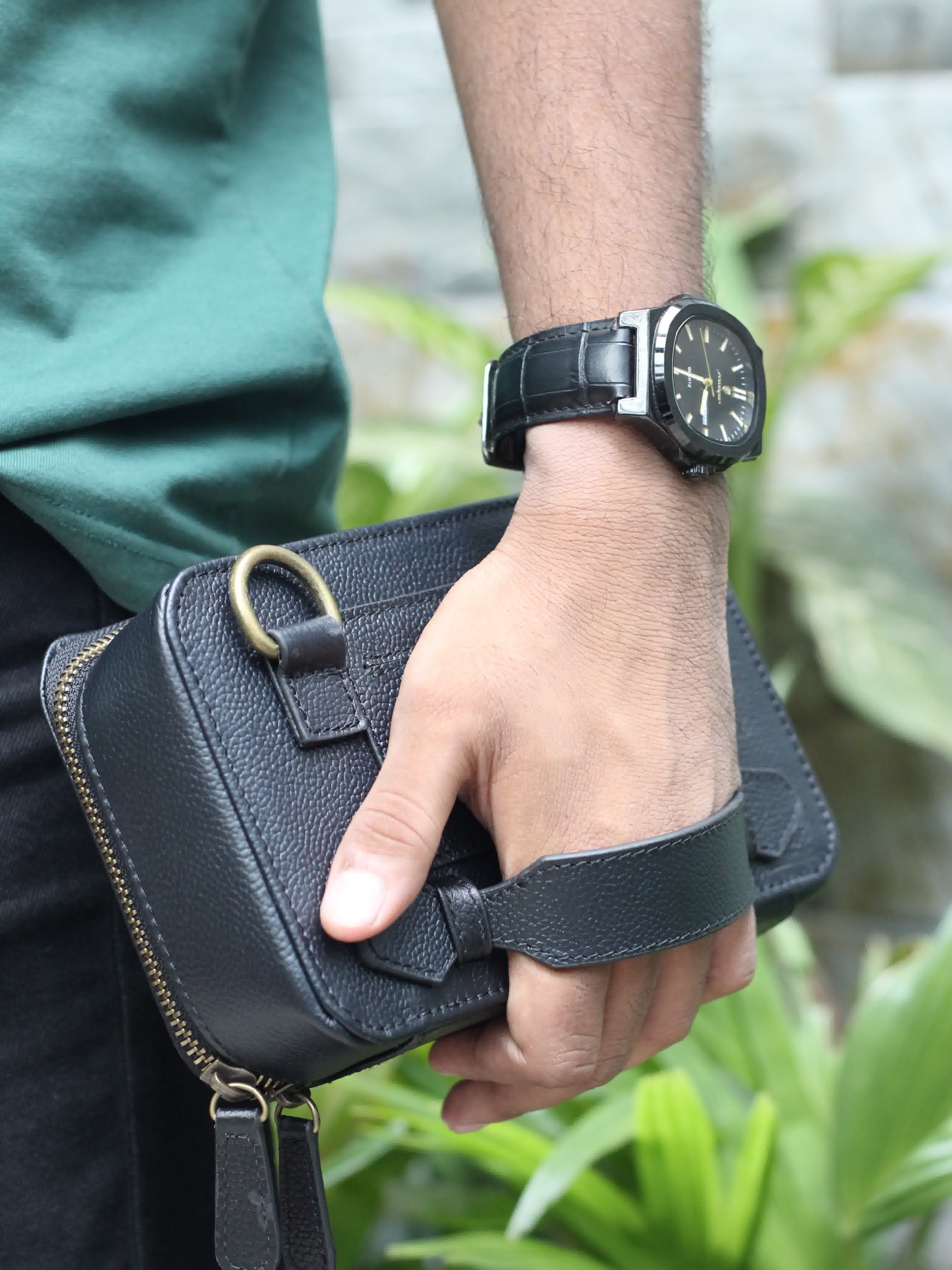 POUCH BLACK