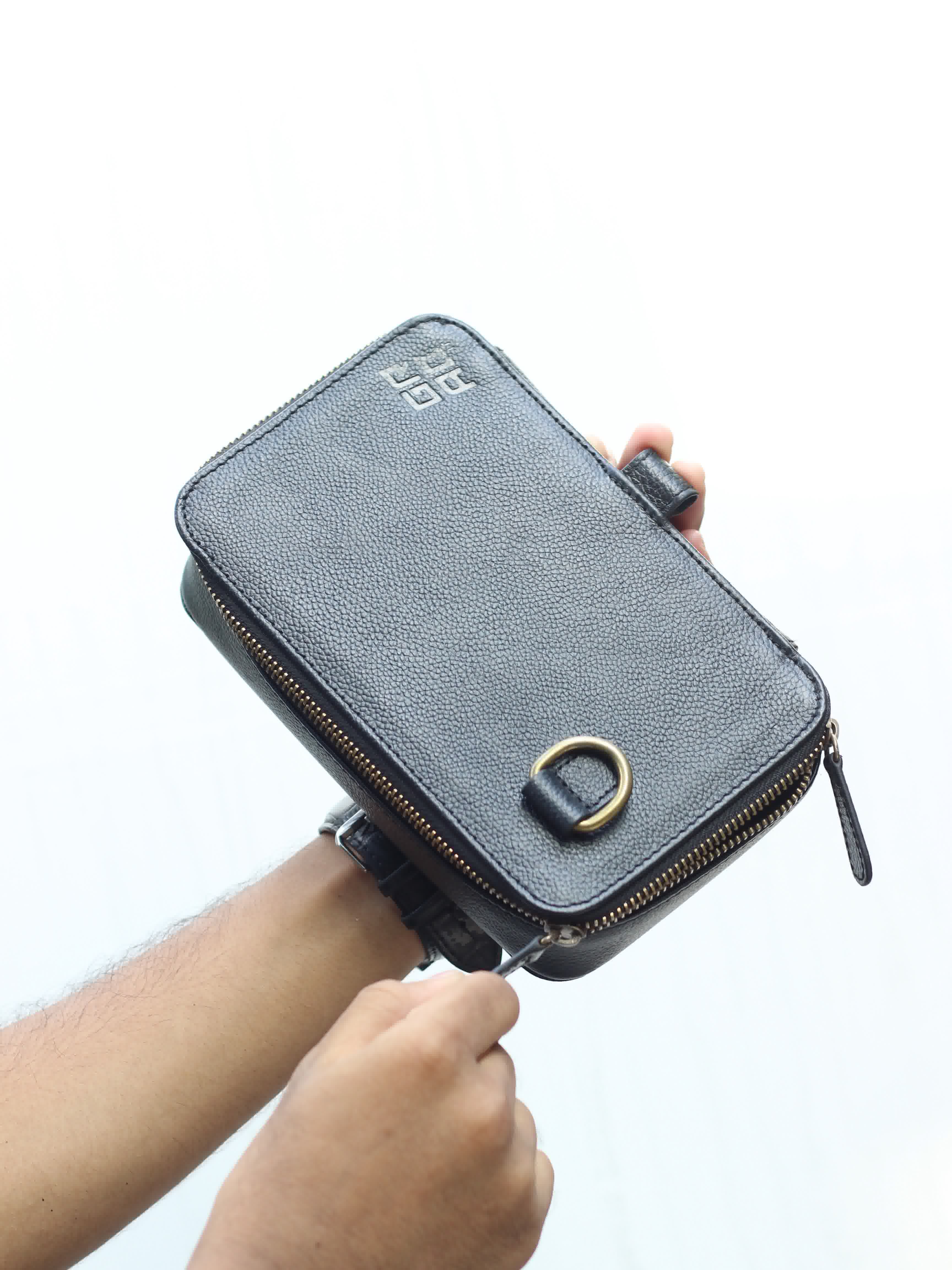 POUCH BLACK view