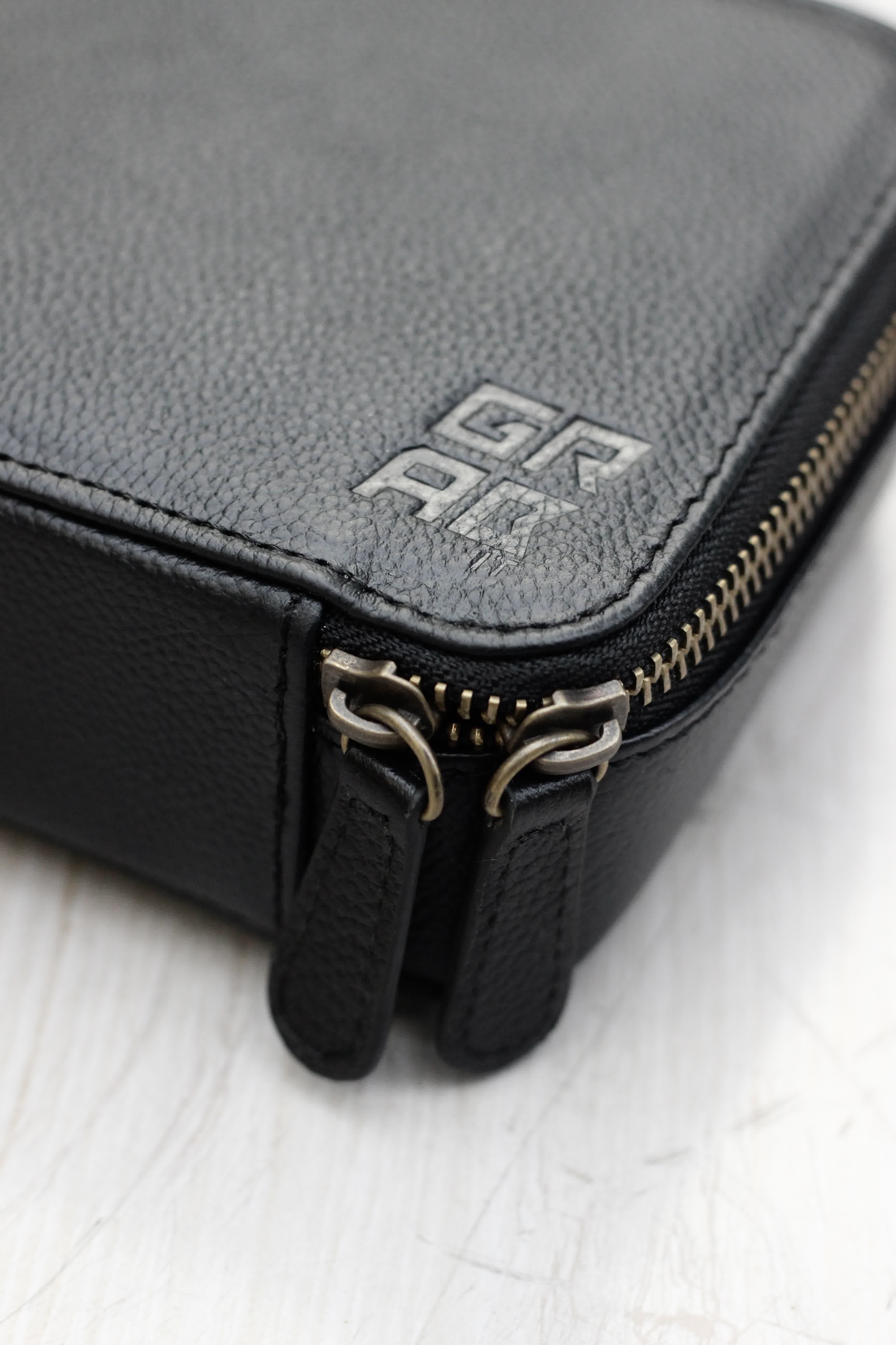 POUCH BLACK view
