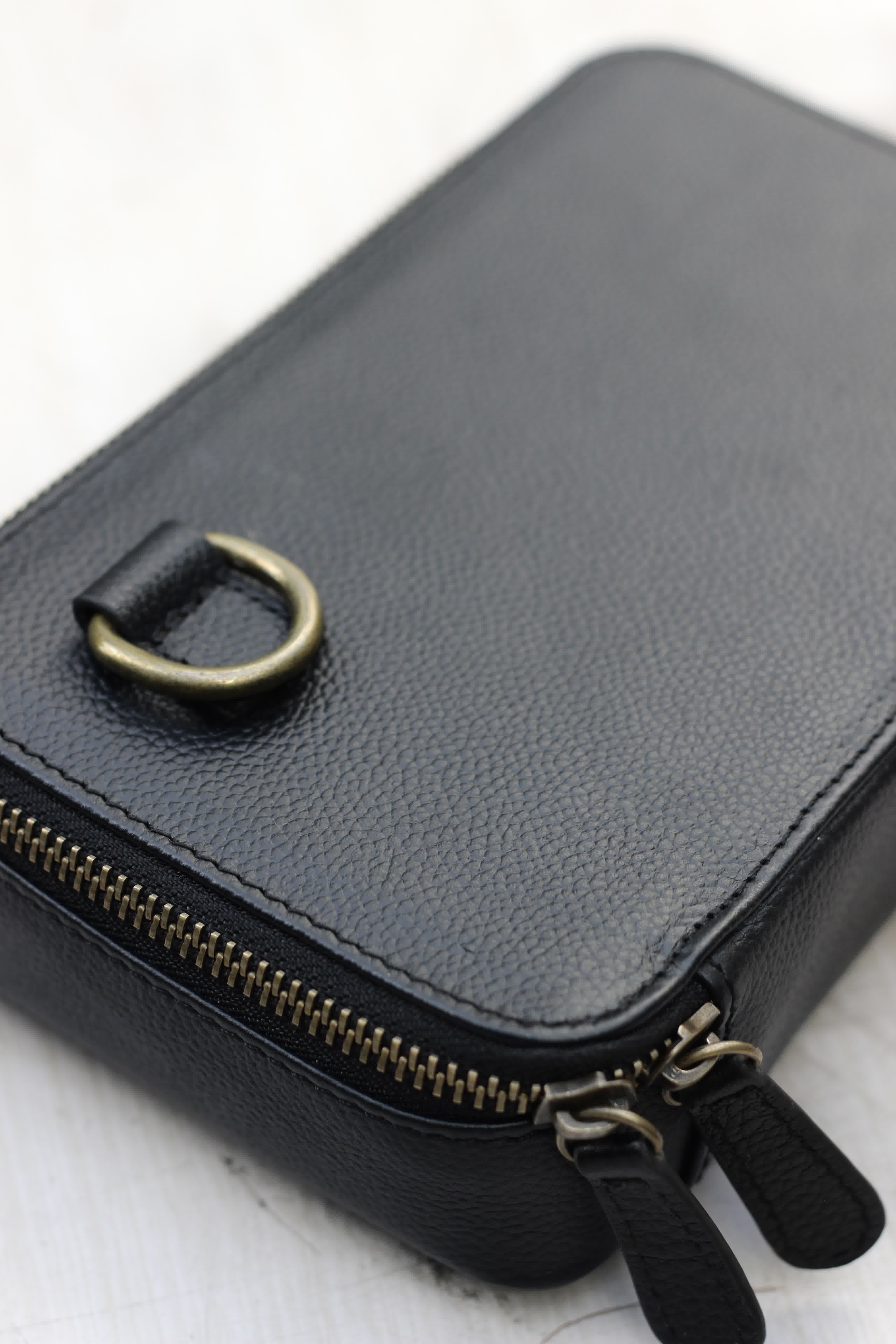 POUCH BLACK view