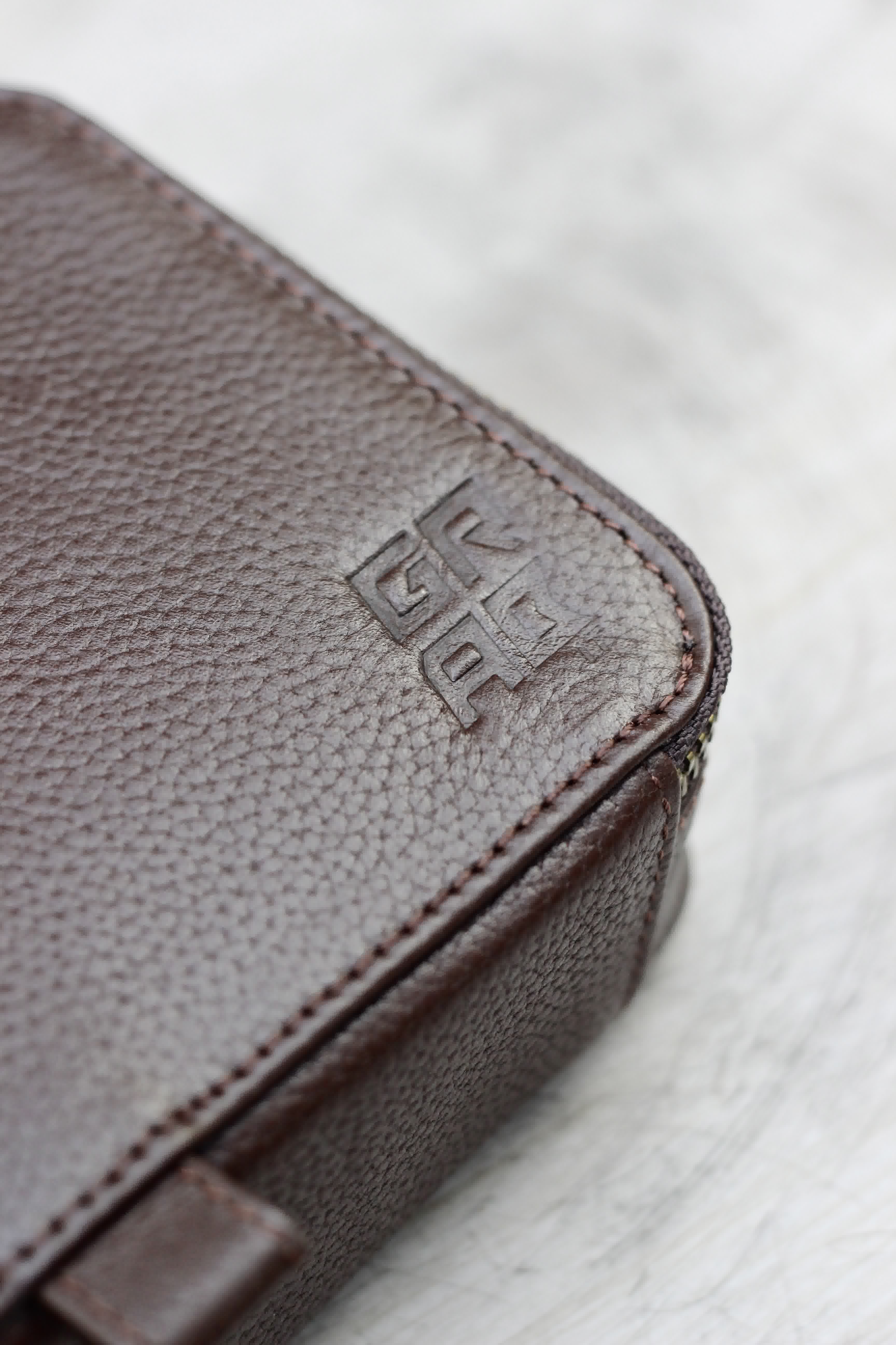 POUCH CHOCOLATE view