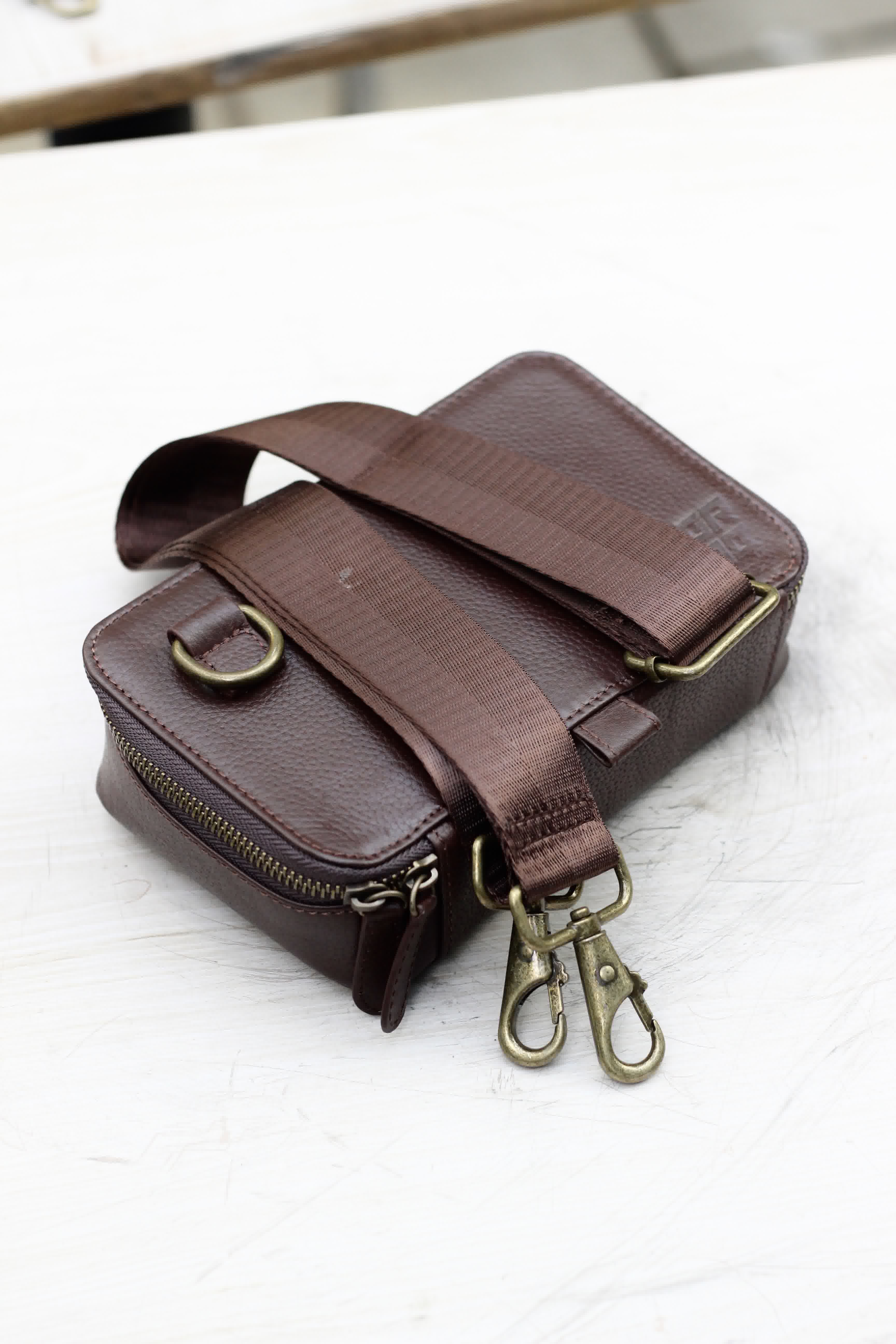 POUCH CHOCOLATE view